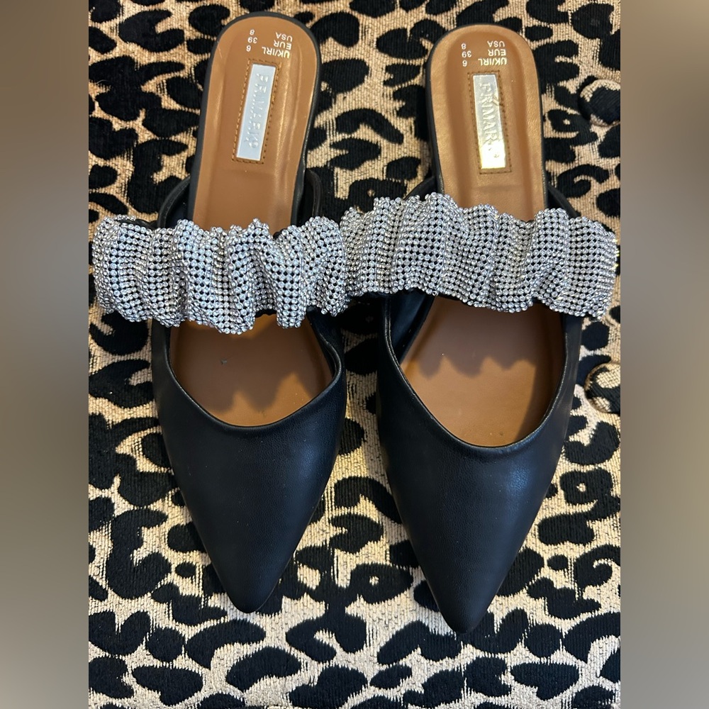 Like new rhinestone pointy toe ballet flats